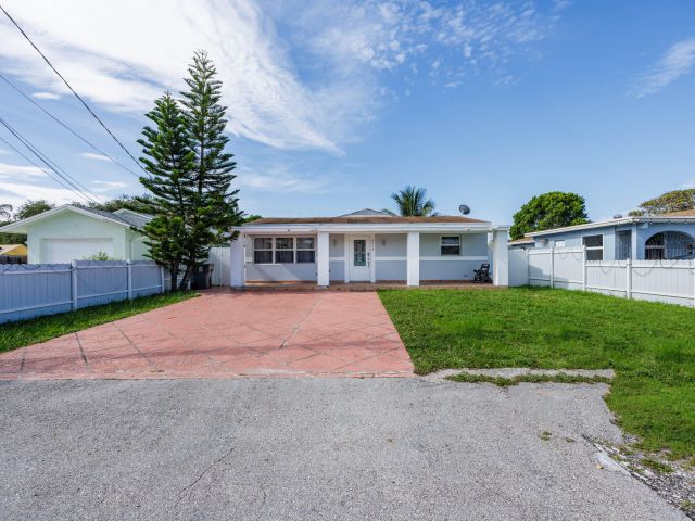 Продажа дома по адресу 2578 Kentucky Street - фото 6299420