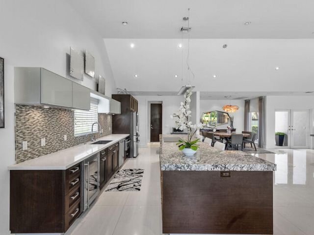 Продажа дома по адресу 4840 Cherry Laurel Lane - фото 6675398