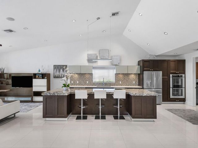 Продажа дома по адресу 4840 Cherry Laurel Lane - фото 6675400