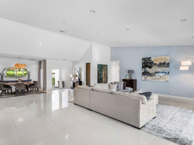 Продажа дома по адресу 4840 Cherry Laurel Lane - фото 6675402