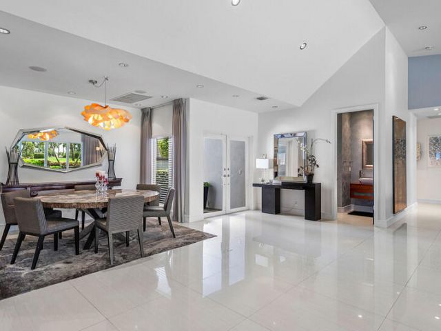 Продажа дома по адресу 4840 Cherry Laurel Lane - фото 6675404