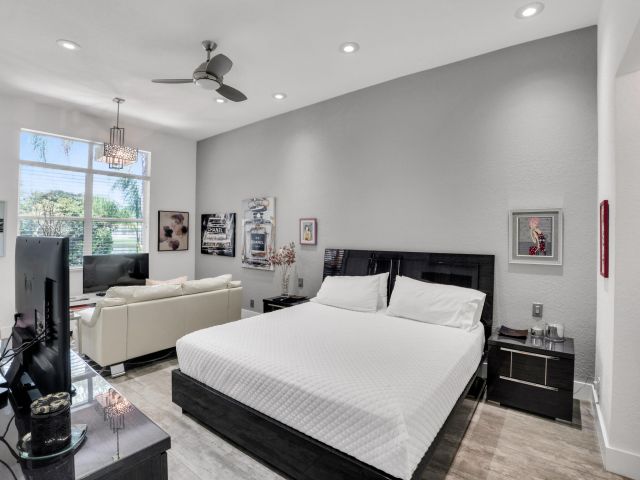 Продажа дома по адресу 16677 Los Gatos Drive - фото 6315553