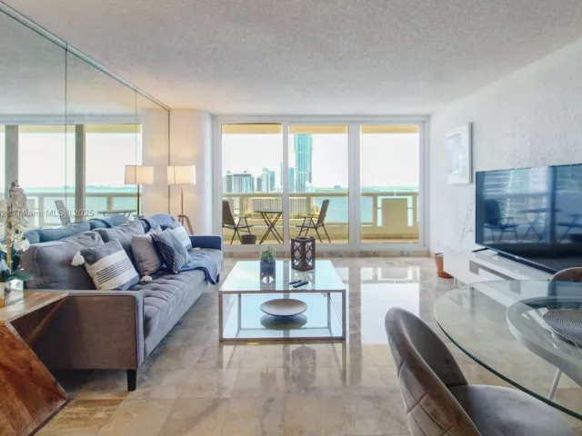 Продажа квартиры #A-2635 - фото 6299282