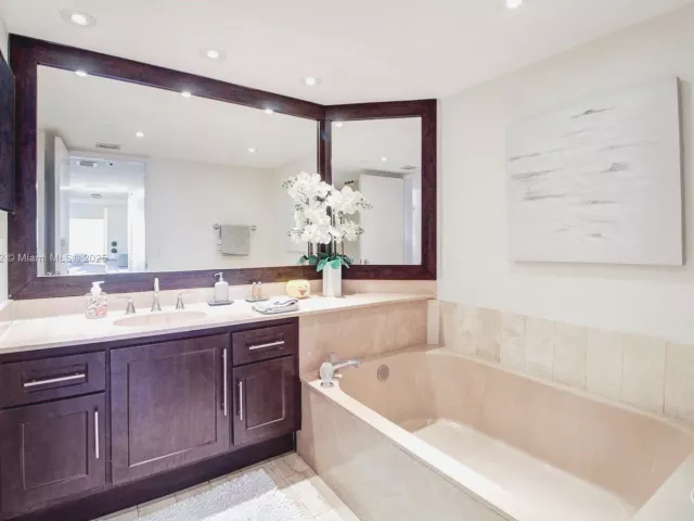 Продажа квартиры #A-2635 - фото 6299271