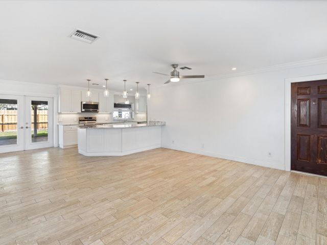 Дом в аренду по адресу 799 NW 7th Drive - фото 6318323