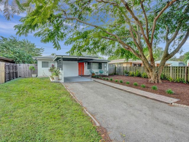 Продажа дома по адресу 1605 NW 7th Ter - фото 7483589