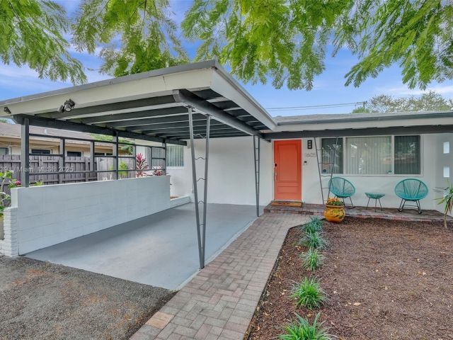 Продажа дома по адресу 1605 NW 7th Ter - фото 7483593