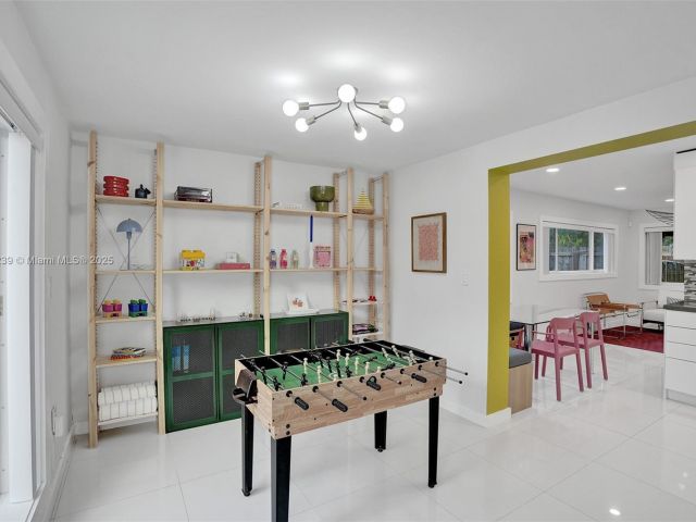 Продажа дома по адресу 1605 NW 7th Ter - фото 7483615