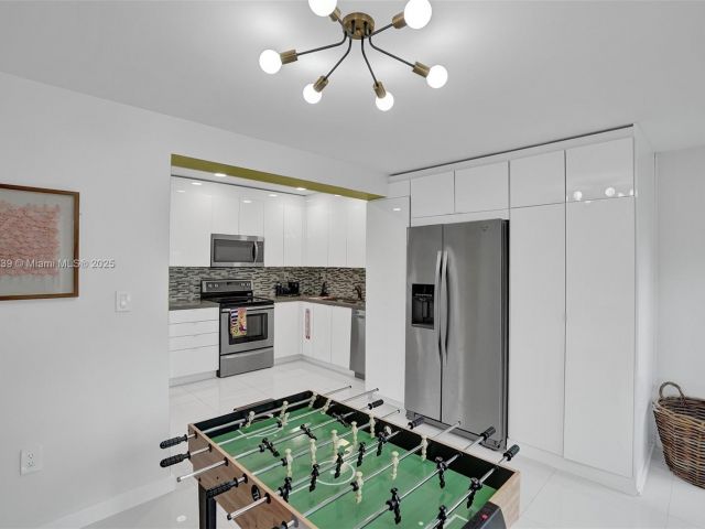 Продажа дома по адресу 1605 NW 7th Ter - фото 7483616