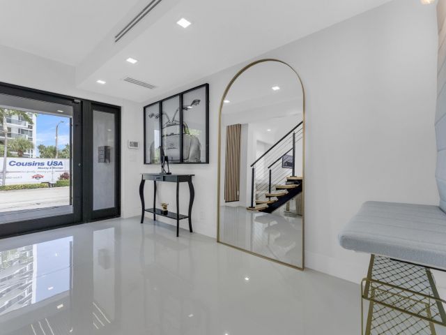 Продажа дома по адресу 2724 N Ocean Boulevard - фото 6579813