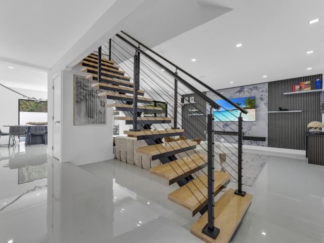 Продажа дома по адресу 2724 N Ocean Boulevard - фото 6579816