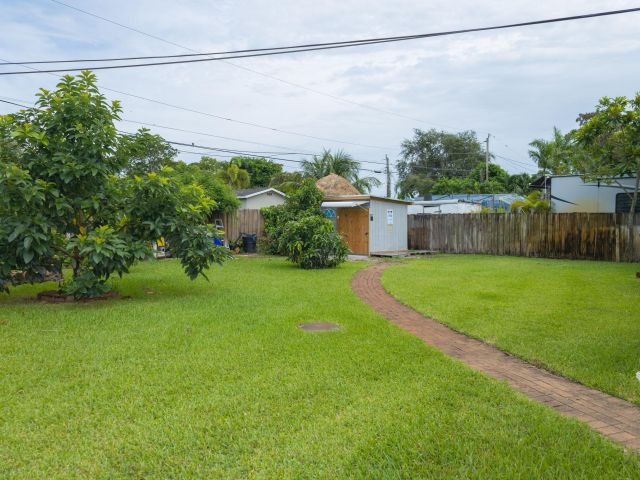 Продажа дома по адресу 411 Forest Estate Drive - фото 6299810