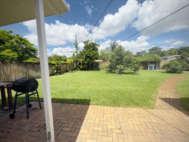 Продажа дома по адресу 411 Forest Estate Drive - фото 6299811