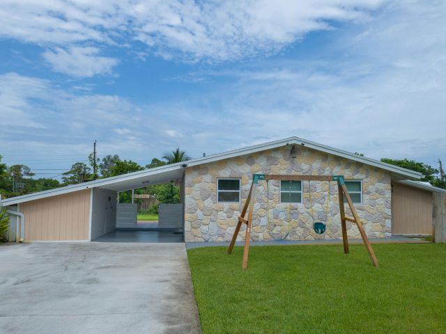 Продажа дома по адресу 411 Forest Estate Drive - фото 6299817