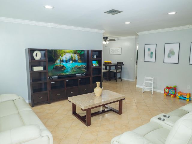 Продажа дома по адресу 411 Forest Estate Drive - фото 6299825