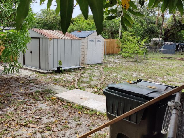 Продажа дома по адресу 408 SW 24 Avenue - фото 6304165