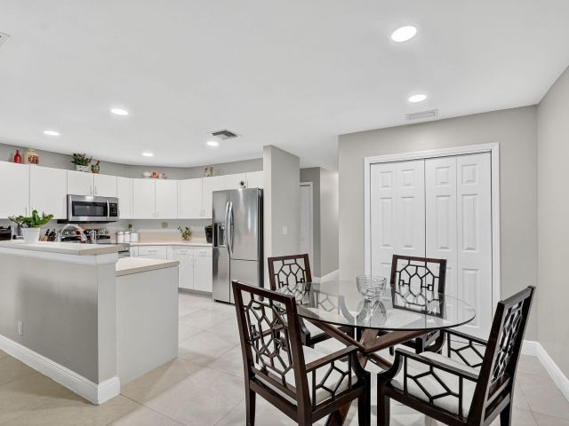 Продажа дома по адресу 6210 Adriatic Way - фото 6301791