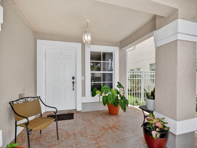 Продажа дома по адресу 6210 Adriatic Way - фото 6301802