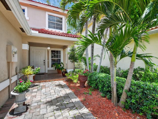 Продажа дома по адресу 6210 Adriatic Way - фото 6301803