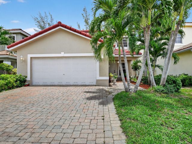 Продажа дома по адресу 6210 Adriatic Way - фото 6301806