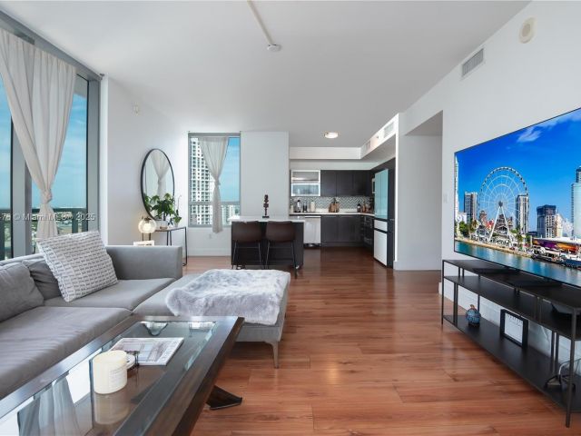 Продажа квартиры #2113 - фото 6303390