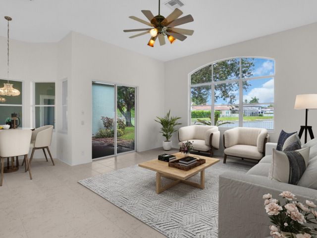 Продажа дома по адресу 18544 Ocean Mist Drive - фото 6317802