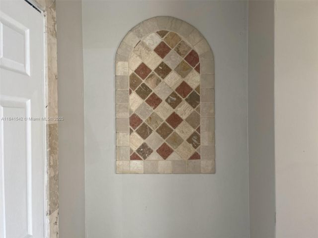 Продажа дома по адресу 1450 N 64th Ave - фото 7516280