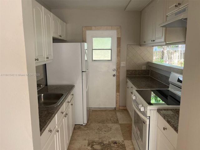 Продажа дома по адресу 1450 N 64th Ave - фото 7516286