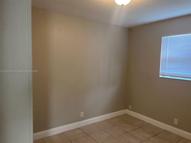 Продажа дома по адресу 1450 N 64th Ave - фото 7516296