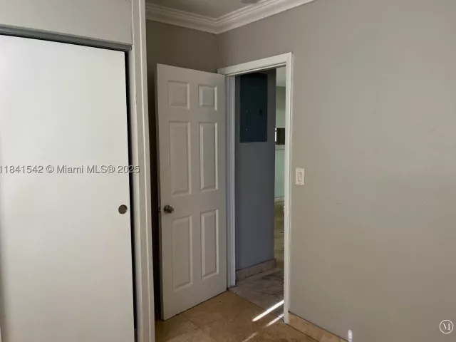 Продажа дома по адресу 1450 N 64th Ave - фото 9056305