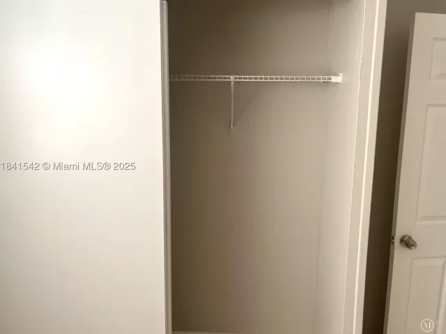 Продажа дома по адресу 1450 N 64th Ave - фото 9056307