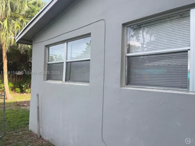 Продажа дома по адресу 1450 N 64th Ave - фото 9056310