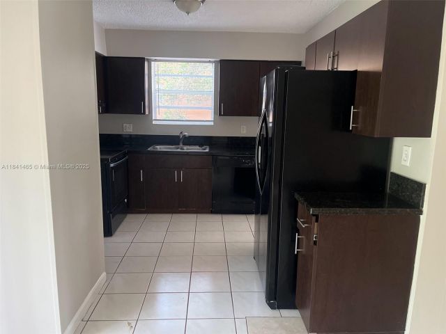 Продажа дома по адресу 7420 N Farragut St - фото 7464353