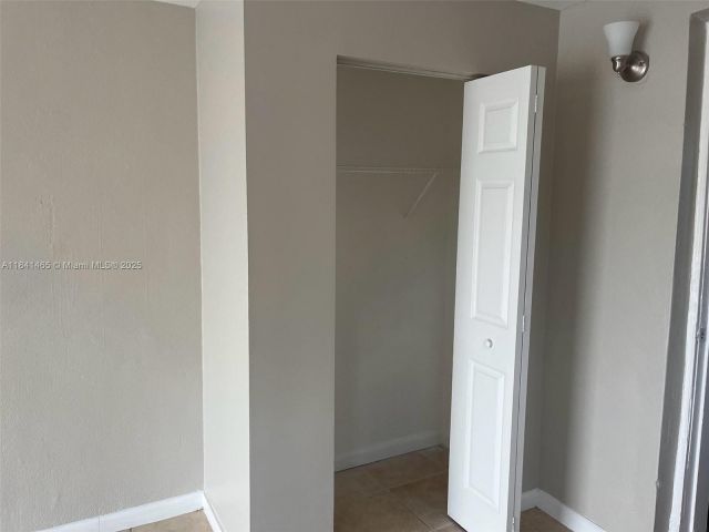 Продажа дома по адресу 7420 N Farragut St - фото 7464370