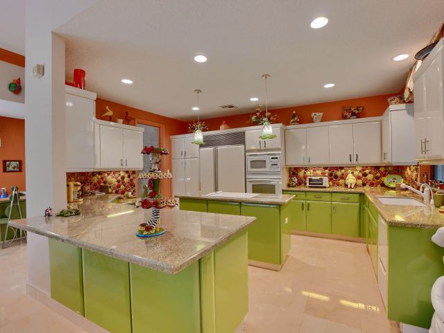 Продажа дома по адресу 5896 NW 23rd Way - фото 6317510