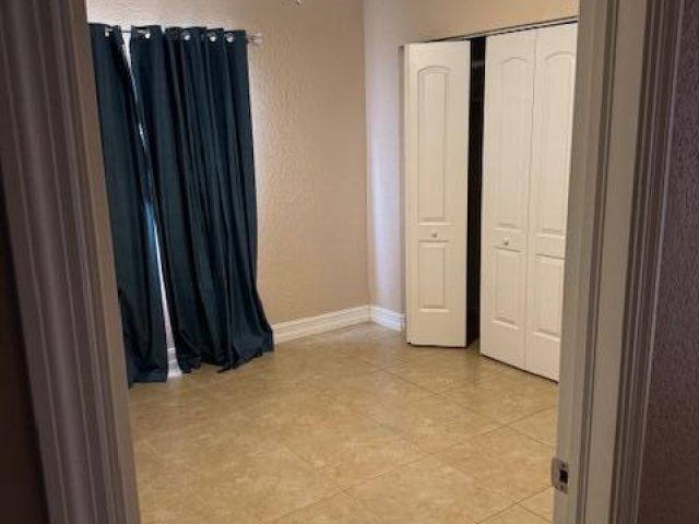 Дом в аренду по адресу 608 SW 8th Court - фото 6315863