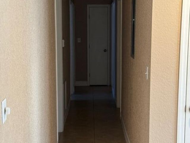 Дом в аренду по адресу 608 SW 8th Court - фото 6315868