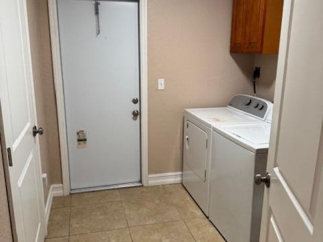 Дом в аренду по адресу 608 SW 8th Court - фото 6315872