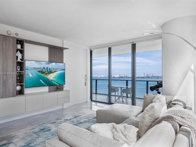 Продажа квартиры #2101 - фото 7169725