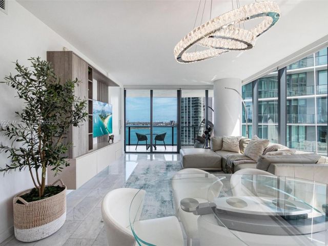 Продажа квартиры #2101 - фото 7169728