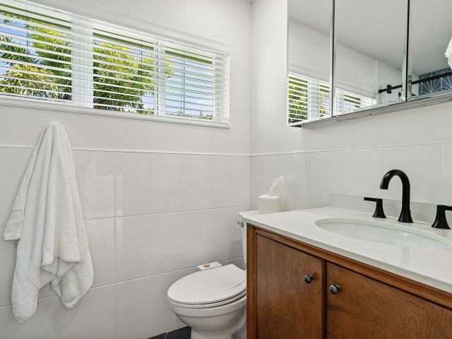 Продажа дома по адресу 400 Kings Lynn - фото 6315588