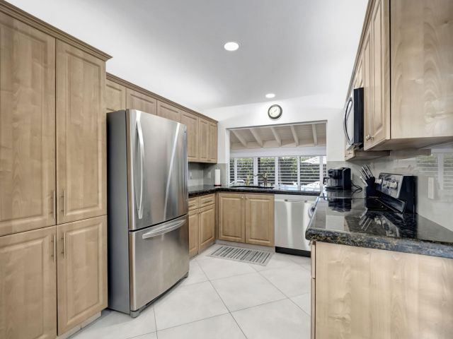 Дом в аренду по адресу 902 Foxpointe Circle - фото 6315680