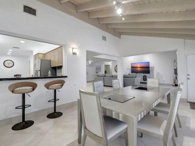 Дом в аренду по адресу 902 Foxpointe Circle - фото 6315684