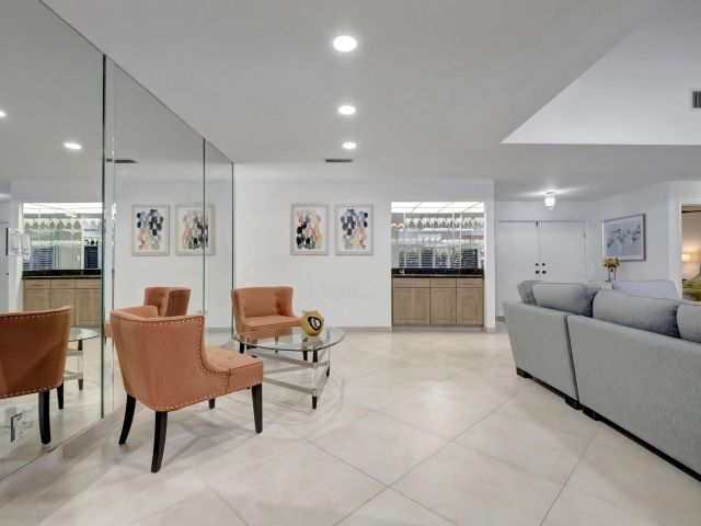 Дом в аренду по адресу 902 Foxpointe Circle - фото 6315686