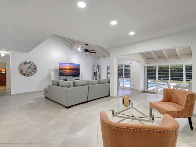 Дом в аренду по адресу 902 Foxpointe Circle - фото 6315687