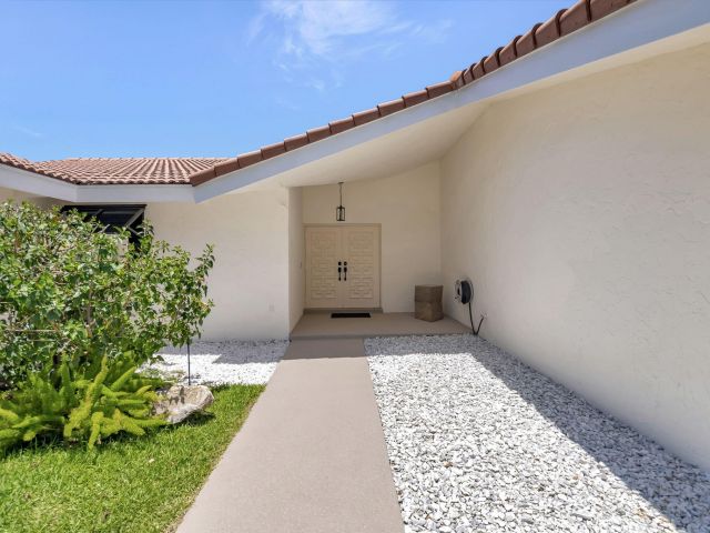 Дом в аренду по адресу 902 Foxpointe Circle - фото 6315695