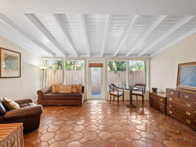 Продажа дома по адресу 322 Valencia Road - фото 6312363