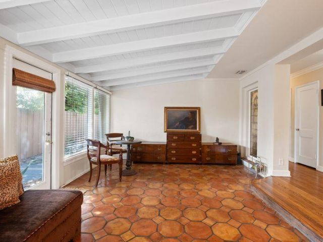 Продажа дома по адресу 322 Valencia Road - фото 6928336