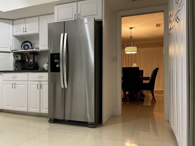 Дом в аренду по адресу 772 Apple Tree Lane - фото 6749024