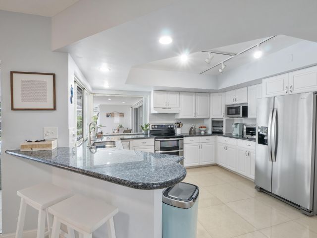 Дом в аренду по адресу 772 Apple Tree Lane - фото 6749027